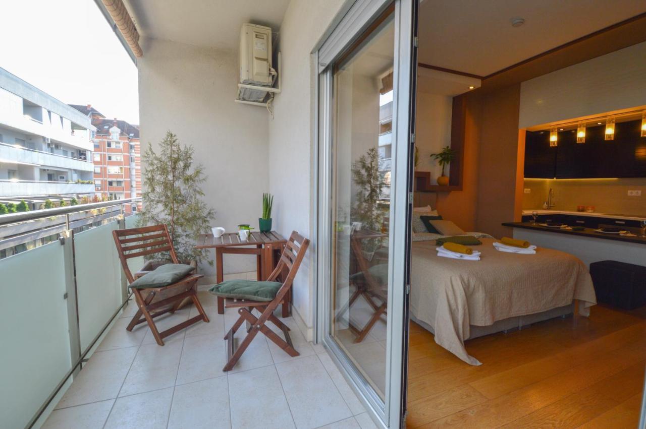 Spacious Studio Park City Novi Sad Exterior photo