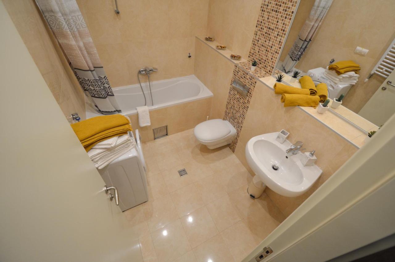 Spacious Studio Park City Novi Sad Exterior photo